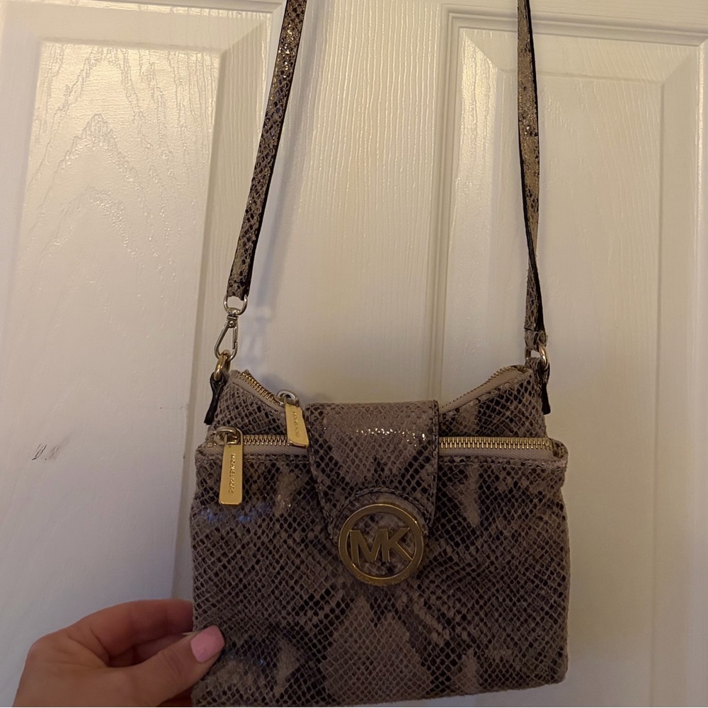 Chic Brown Snake Print Crossbody Bag